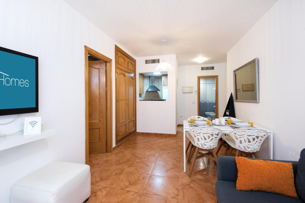 Rentandhomes Fuengirola Beach Apartment Kültér fotó